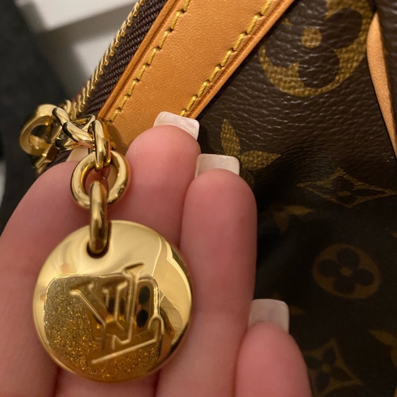👜 AUTHENTIC LOUIS VUITTON TIVOLI GM 👜 - Picture 6 of 10